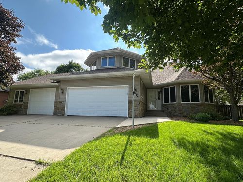 1702 15th St Sw, Willmar, MN, 56201-3970 | Card Image