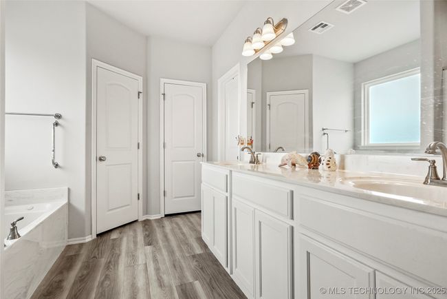 6250 S 317 Th East Ave, House other with 4 bedrooms, 3 bathrooms and null parking in Broken Arrow OK | Image 19