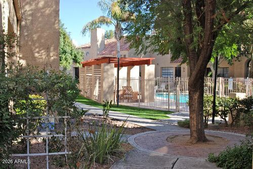 unit-12-1025 E Highland Avenue, Phoenix, AZ, 85014 | Card Image