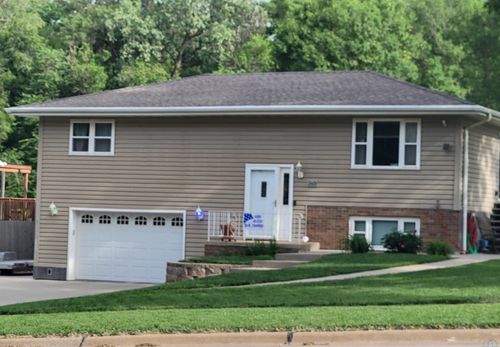 3401 W 19th, Sioux City, IA, 51103 | Card Image