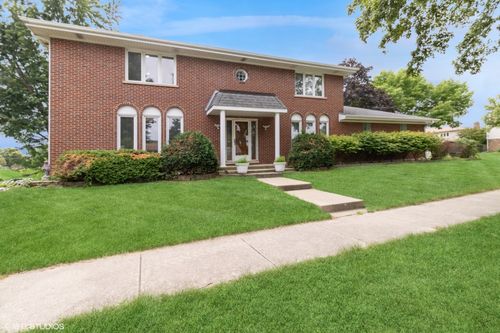 601 S Saint Cecilia Dr, Mount Prospect, IL, 60056-3567 | Card Image