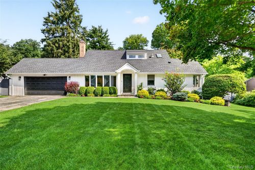 3 Augusta Pl, White Plains, NY, 10603-1901 | Card Image