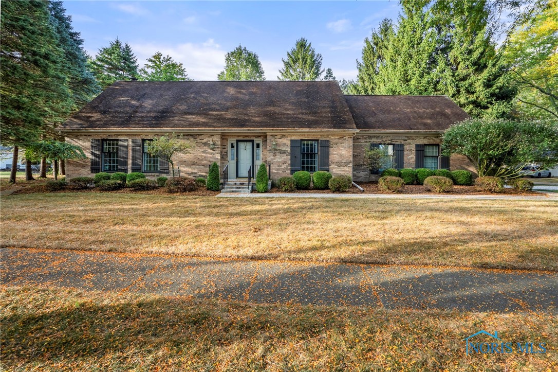 Picardie Ct, Bowling Green, OH 43402