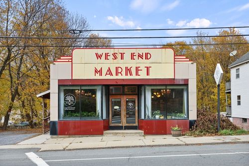 437 W Main St, North Adams, MA, 01247-3316 | Card Image