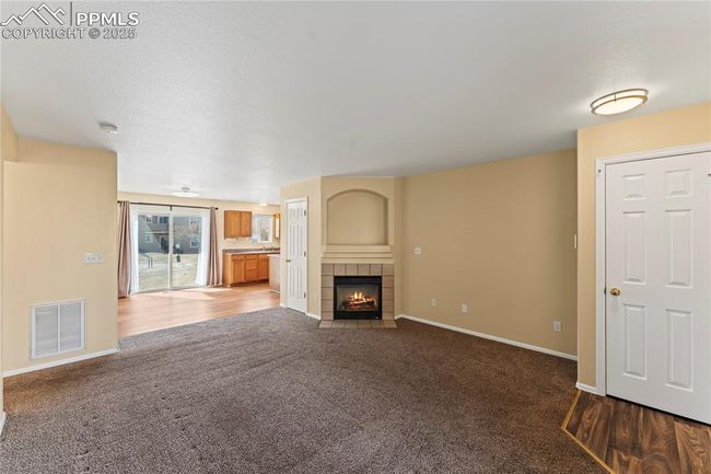 272 Ellers Grv, Condo with 3 bedrooms, 2 bathrooms and 1 parking in Colorado Springs CO | Image 4