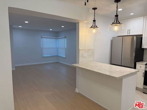4125 1/2 W Toluca Lake Avenue, Burbank, CA, 91505 | Card Image