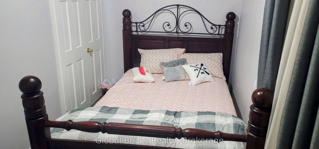 4493 Jepson St, House other with 5 bedrooms, 2 bathrooms and 2 parking in Niagara Falls ON | Image 9