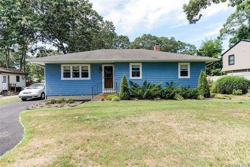 35 Auborn Ave, Shirley, NY, 11967-1741 | Card Image