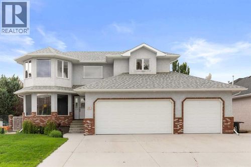 120 Prairie Dr Ne, Medicine Hat, AB, T1C1S3 | Card Image
