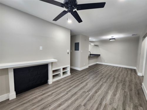 201-2200 E Trinity Mills Rd, Carrollton, TX, 75006-1850 | Card Image