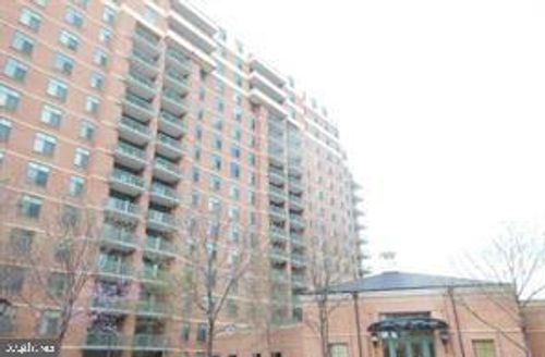 207-11700 Old Georgetown Rd, NORTH BETHESDA, MD, 20852-8605 | Card Image
