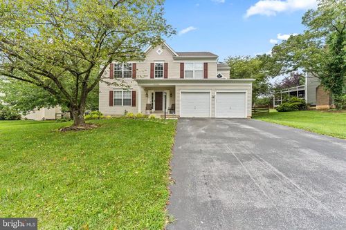 19703 Portsmouth Dr, HAGERSTOWN, MD, 21742-1735 | Card Image