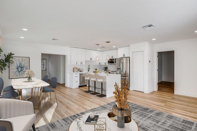 701 37 Th St, House other with 3 bedrooms, 2 bathrooms and null parking in West Palm Beach FL | Image 5