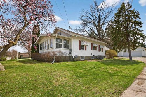 435 Martin Road, Waterloo, IA, 50701 | Card Image