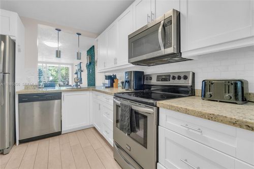 206-9410 Poinciana Pl, Davie, FL, 33324-4808 | Card Image