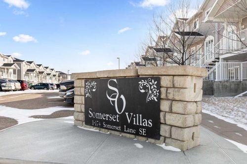 111 Somerset Lane Se, Medicine Hat, AB, T1B0E8 | Card Image