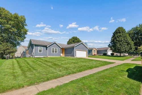 572 Wildflower Dr, Newark, OH, 43055-8639 | Card Image