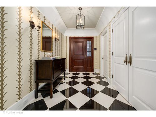 446 W Huron St, Chicago, IL, 60654-3495 | Card Image