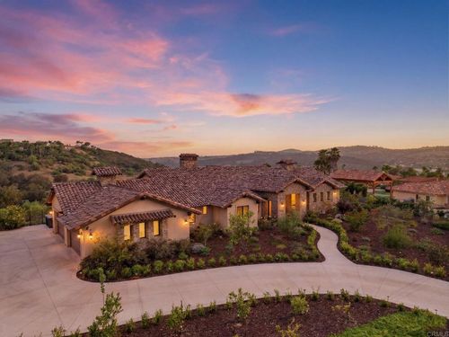 31463 Lake Vista Cir, Bonsall, CA, 92003-5308 | Card Image