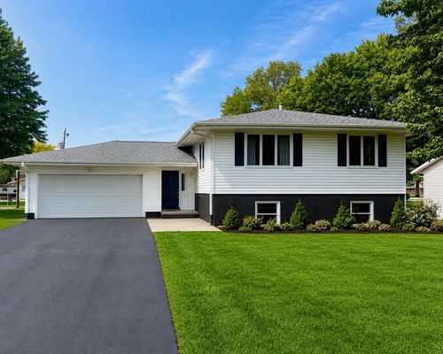 506 S State St, Annawan, IL, 61234-9777 | Card Image