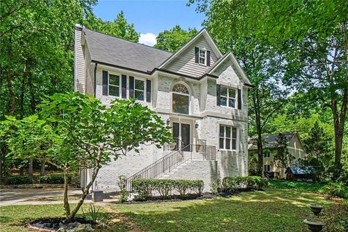141 Hunting Creek Dr, Marietta, GA, 30068-3417 | Card Image