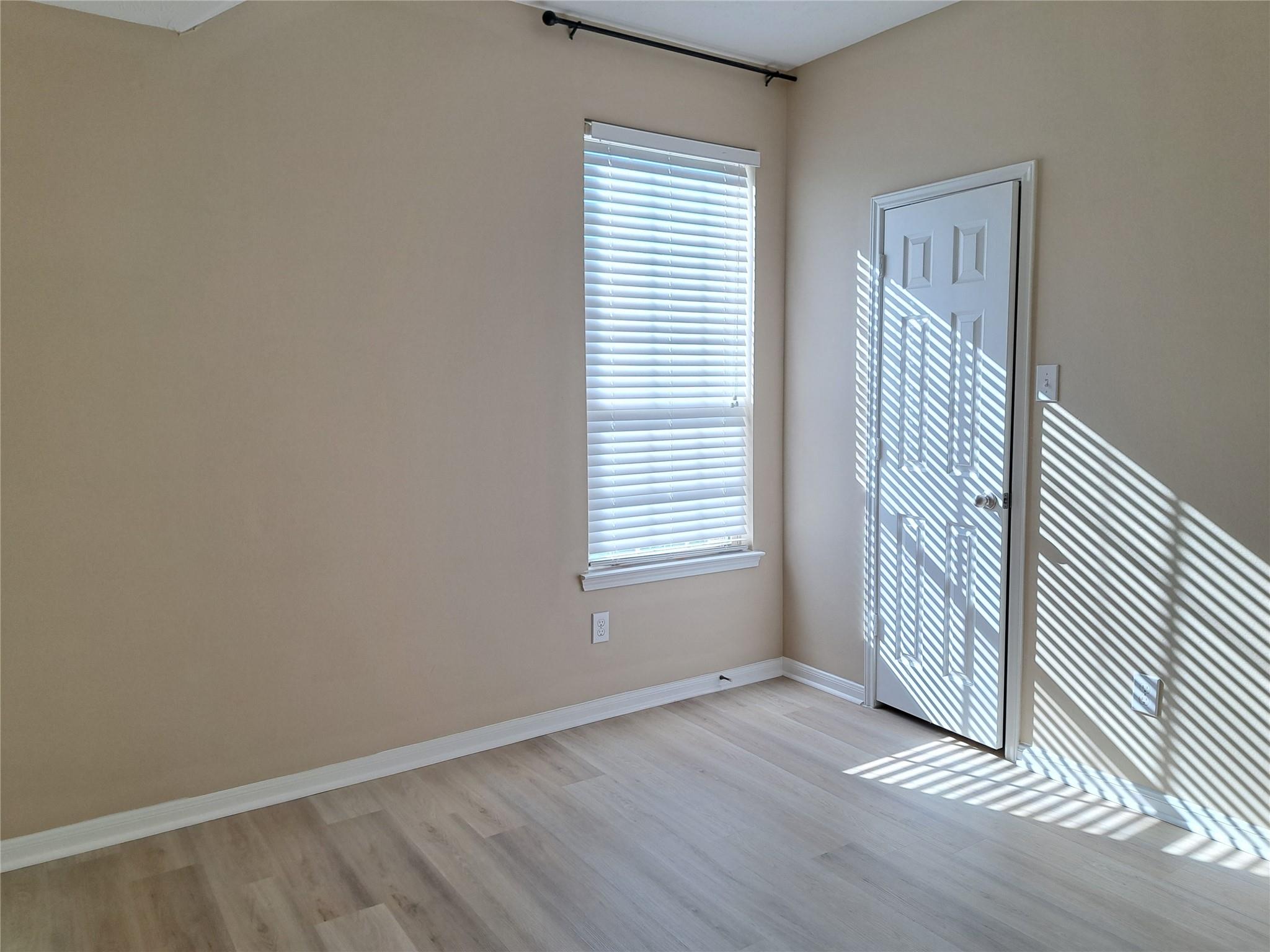 Residential Lease in Spring 5
