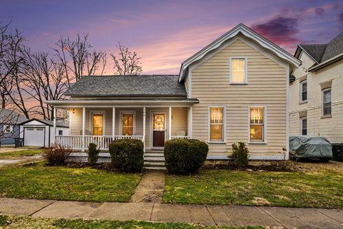 106 Beech St E, Three Oaks, MI, 49128-1104 | Card Image