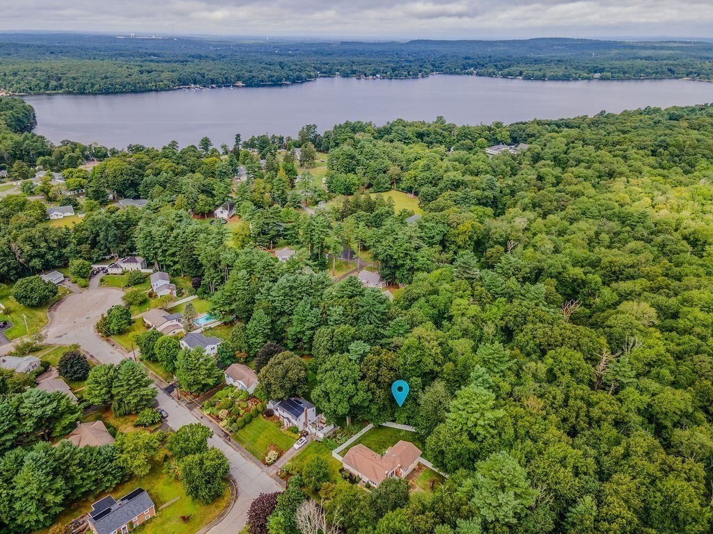 Longmeadow Ln, Sharon, MA 02067