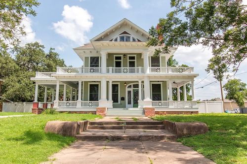 2420 Colcord Ave, Waco, TX, 76707-2746 | Card Image
