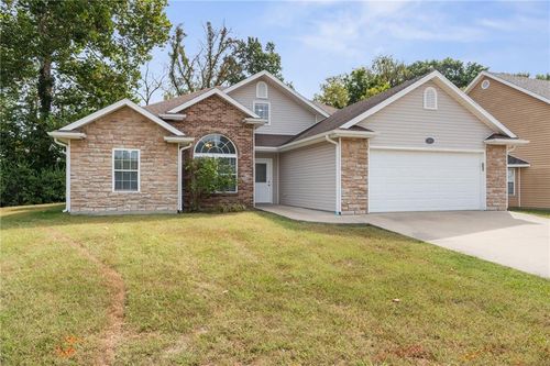 300 Searsport Dr, Columbia, MO, 65201-2853 | Card Image