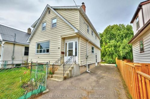 223 Niagara St, Saint Catharines, ON, L2M4V3 | Card Image