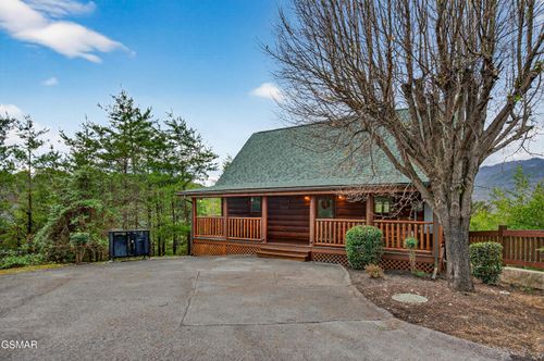 1937 Cougar Crossing Way, Sevierville, TN, 37876 | Card Image