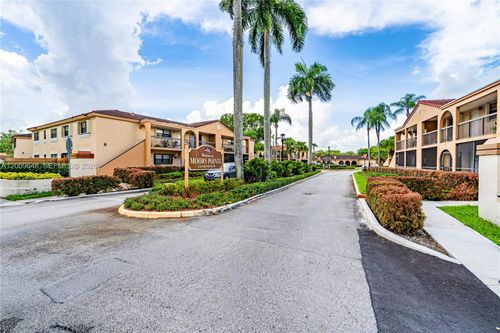 5-21-18206 Mediterranean Blvd, Hialeah, FL, 33015-5758 | Card Image