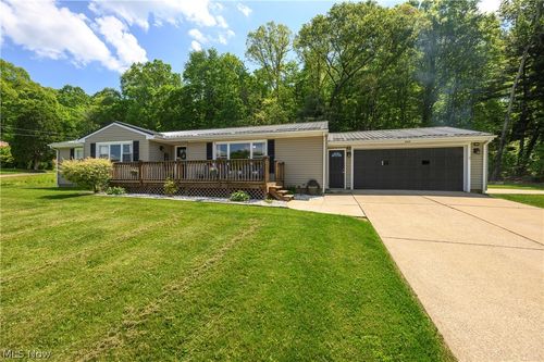 6105 Wolf Run Rd Se, Dennison, OH, 44621-8913 | Card Image