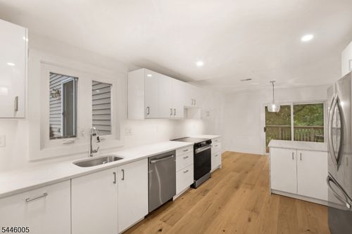 b-5 Somerset Hills Ct, Bernardsville, NJ, 07924-2609 | Card Image