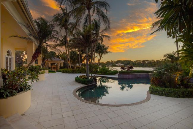 19223 Riverside Dr, House other with 5 bedrooms, 6 bathrooms and null parking in Tequesta FL | Image 73