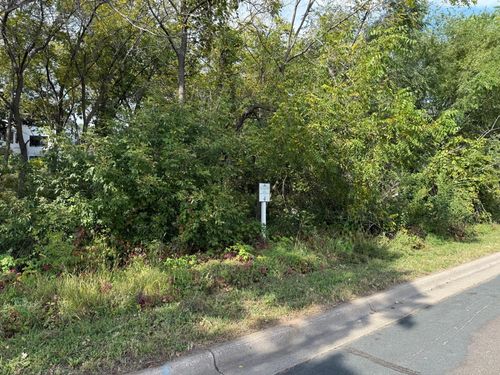 1634 River Shore Dr, Hastings, MN, 55033-8646 | Card Image