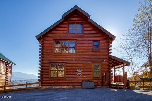 3045 Legacy Vista Dr, Sevierville, TN, 37876-4620 | Card Image