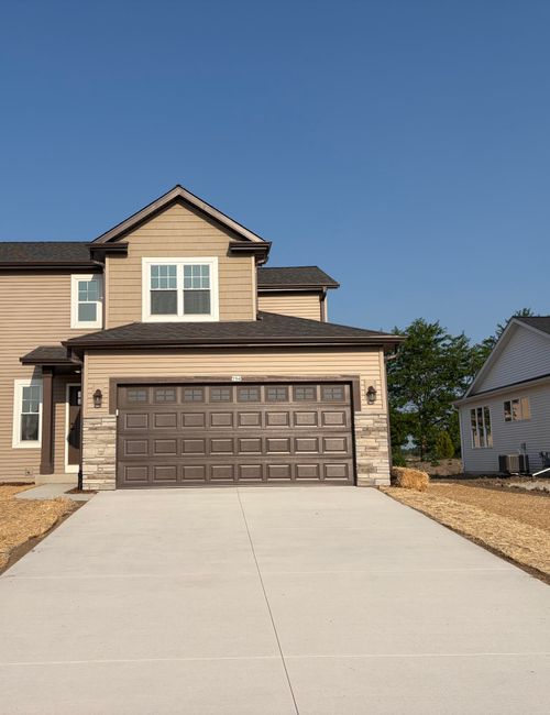 754 Pleasant St, Watertown, WI, 53098 | Card Image