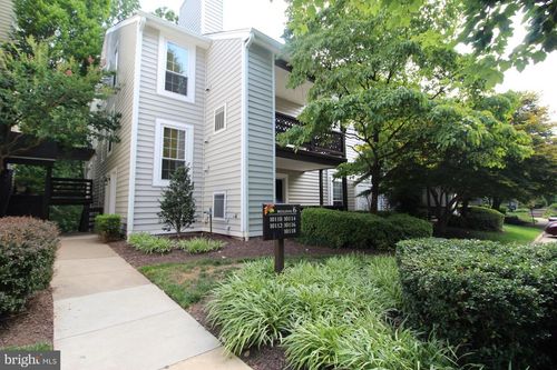 10118-10118 Oakton Terrace Rd, OAKTON, VA, 22124-2925 | Card Image