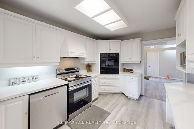 696 Norfolk St N, House other with 5 bedrooms, 3 bathrooms and 4 parking in Simcoe ON | Image 15