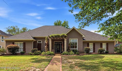 206 Hillside St, Ridgeland, MS, 39157-9746 | Card Image