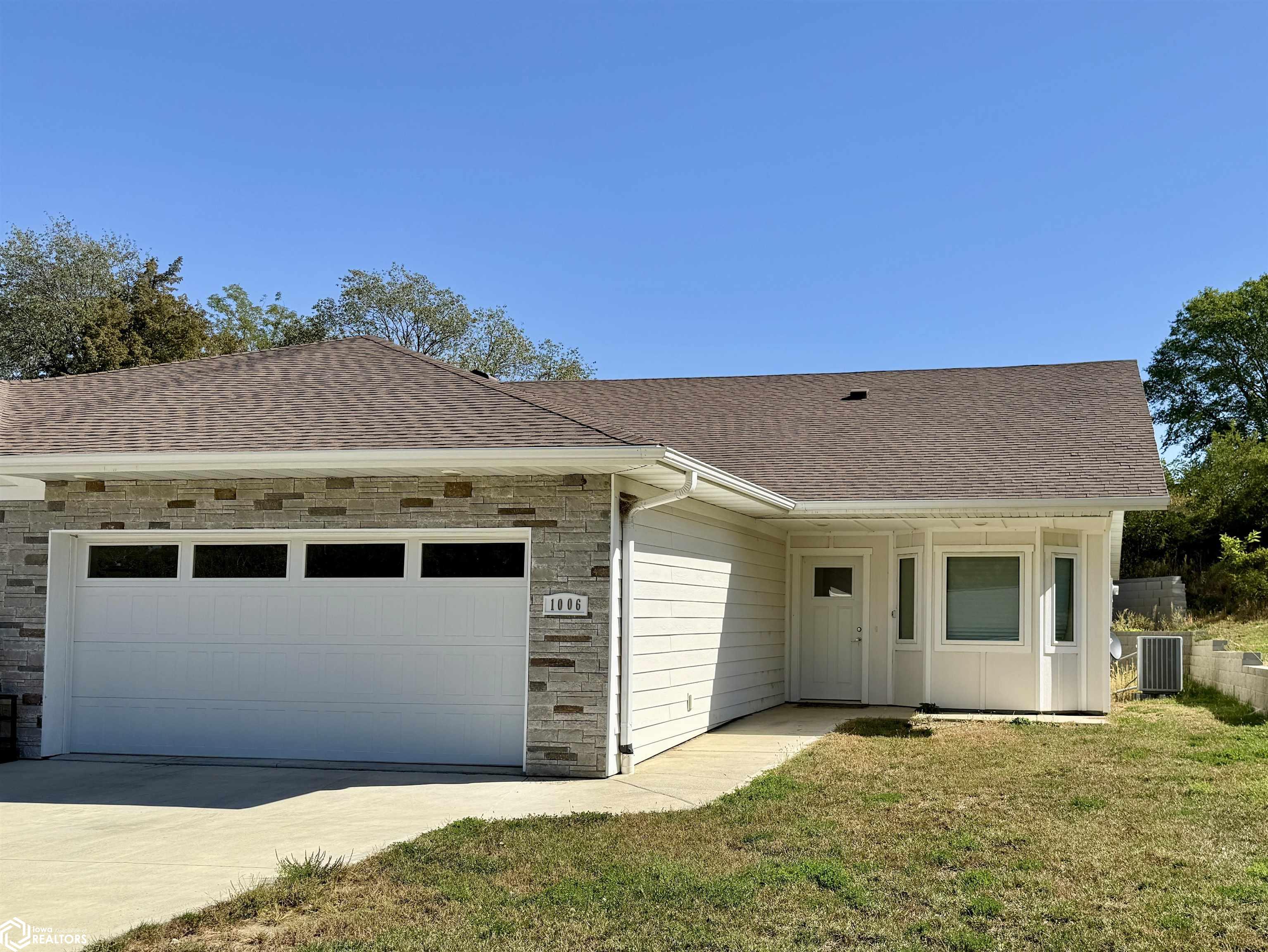 16th St, Denison, IA 51442