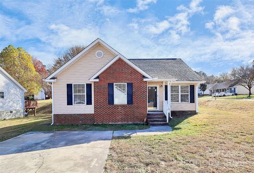 5467 Realtree Ln, Charlotte, NC, 28214-0402 | Card Image