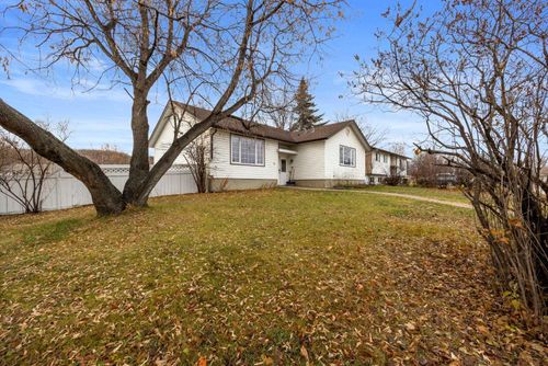 51 Fitzgerald Ave, Fort Mcmurray, AB, T9H1K6 | Card Image