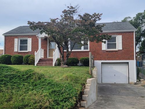 208 Wentworth Ave Ne, Roanoke, VA, 24012-3510 | Card Image