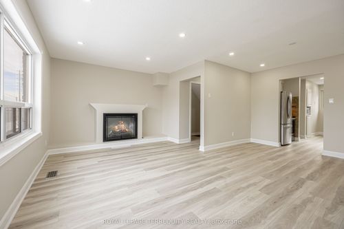 14-1945 Denmar Rd, Pickering, ON, L1V3E2 | Card Image