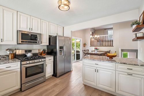 11305 52nd Ave N, Plymouth, MN, 55442-1869 | Card Image