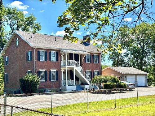 1319 Riverside Dr, Beaver, PA, 15009-3134 | Card Image