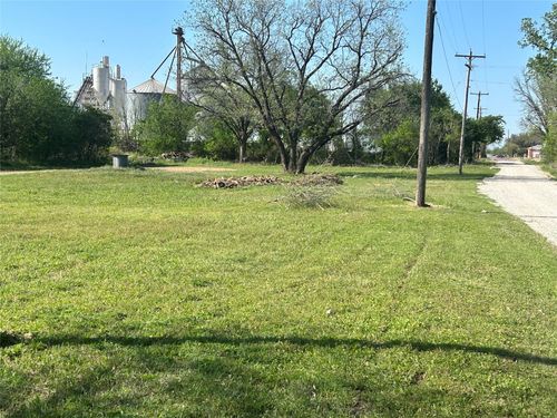 516 S Avenue B, Olney, TX, 76374-2118 | Card Image
